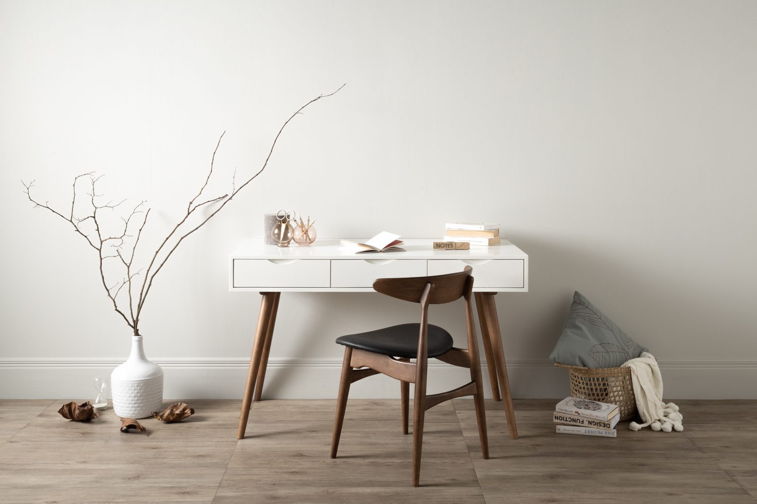 124029_s1 Blanco Working Desk