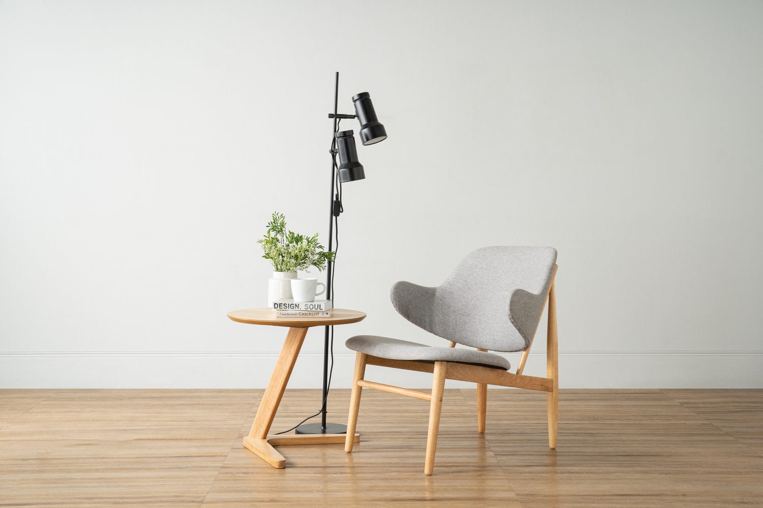131117_s1 Tris Round Coffee Table - Natural/Oak