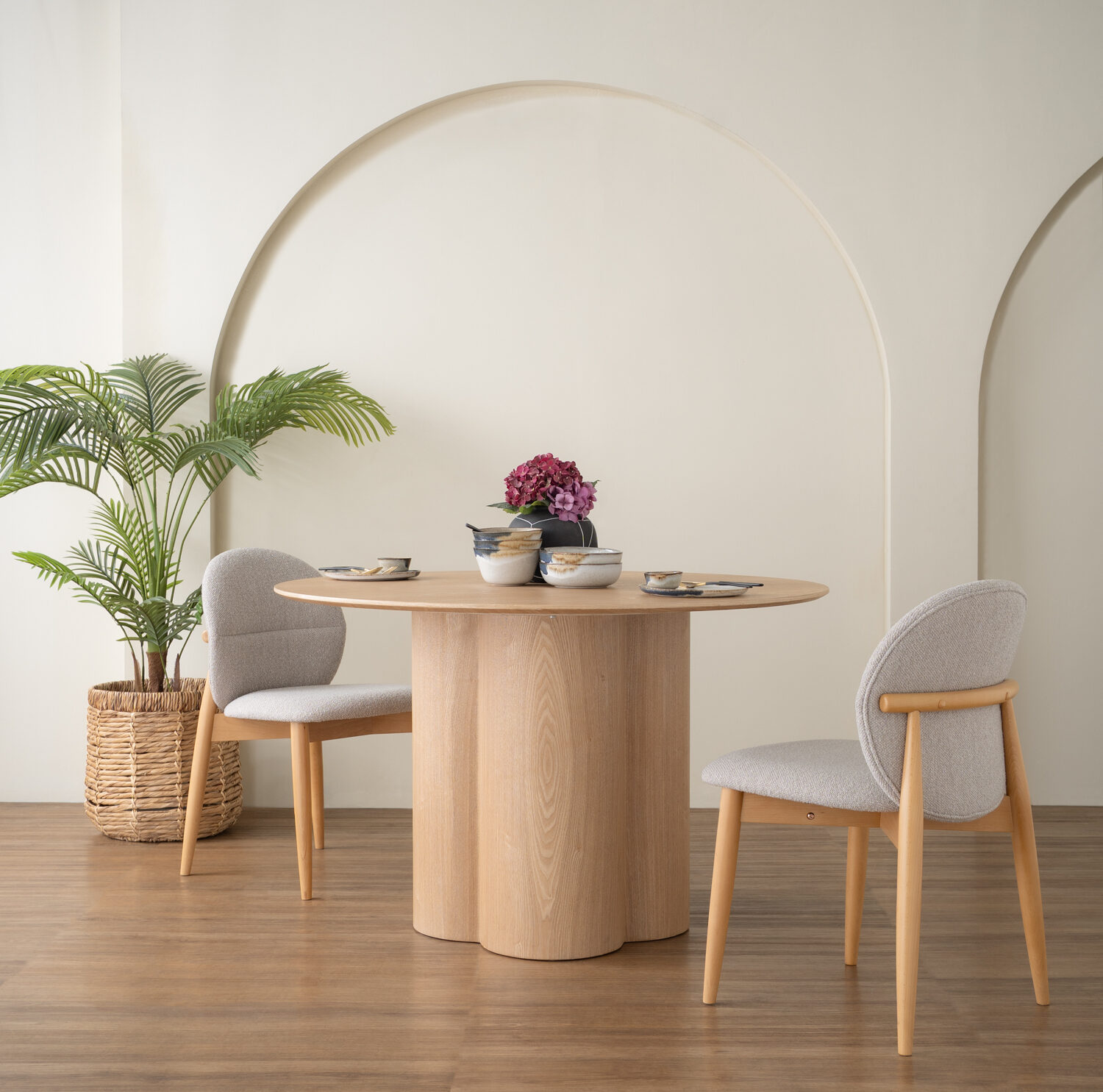 144104_s2 Zoli Ø120cm Round Dining Table