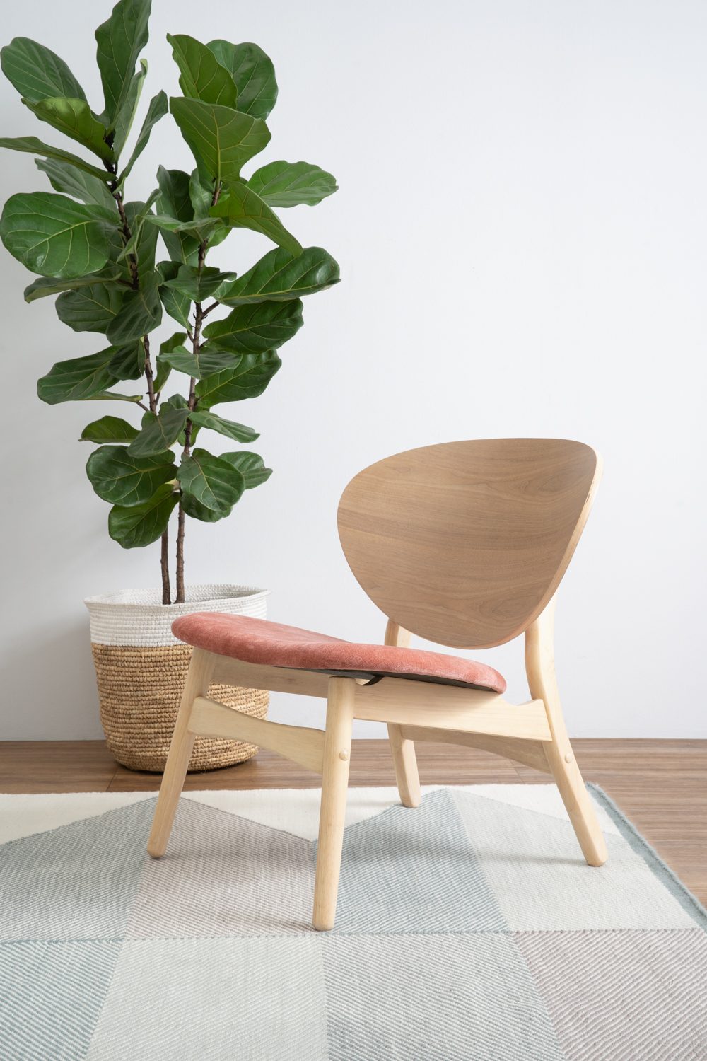 231333_s2 Polara Lounge Chair