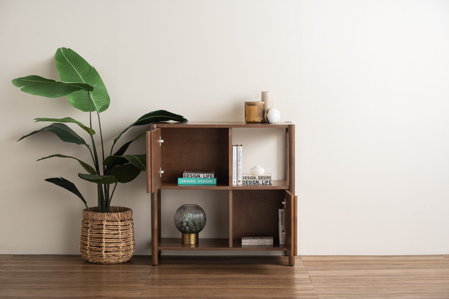 522070_s2 Holsten 0.85m Bookcase With 2 Door