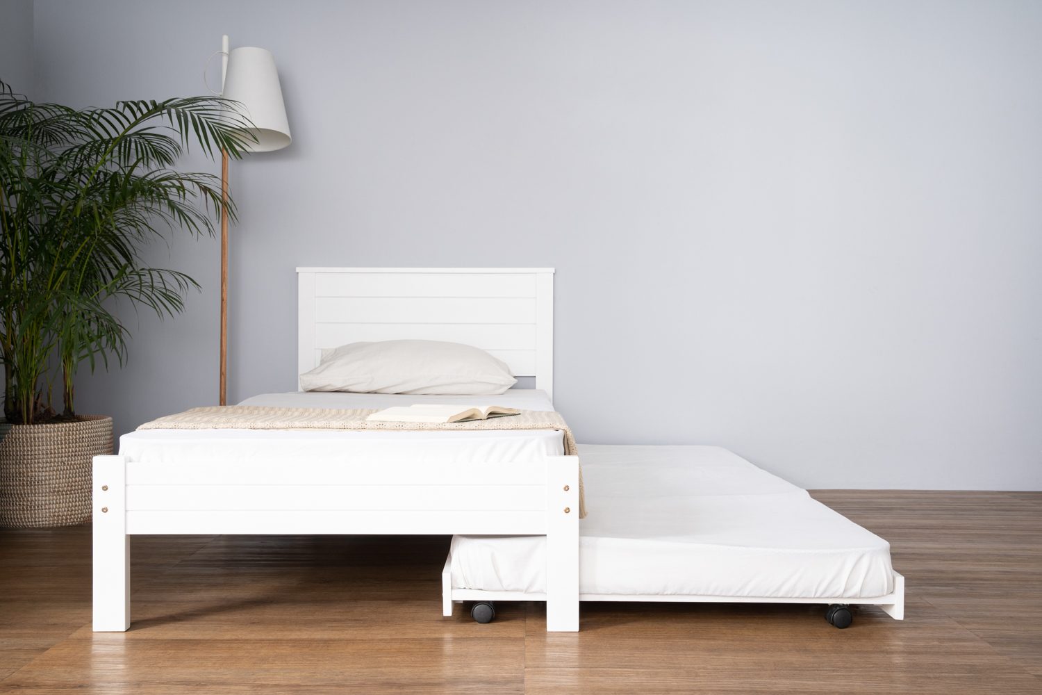 653017_s5 Pull Out Bed With 1900mm Side Rail