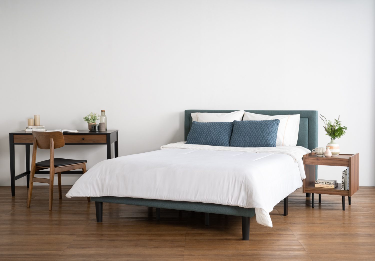 655089_s1 Hayden Queen Bed With 1900mm Side Rail Black (215x170cm) - Black/Nile Green