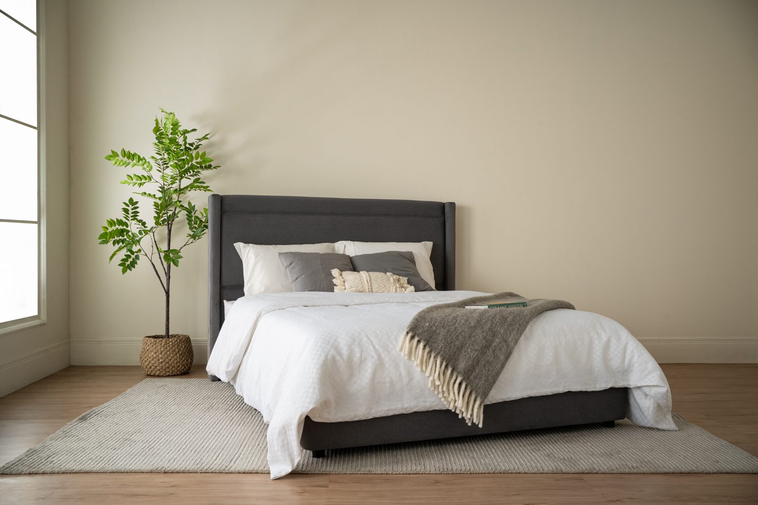 655159_s1 Lilah Queen Bed 1900mm Divan (Pet Friendly Fabric)