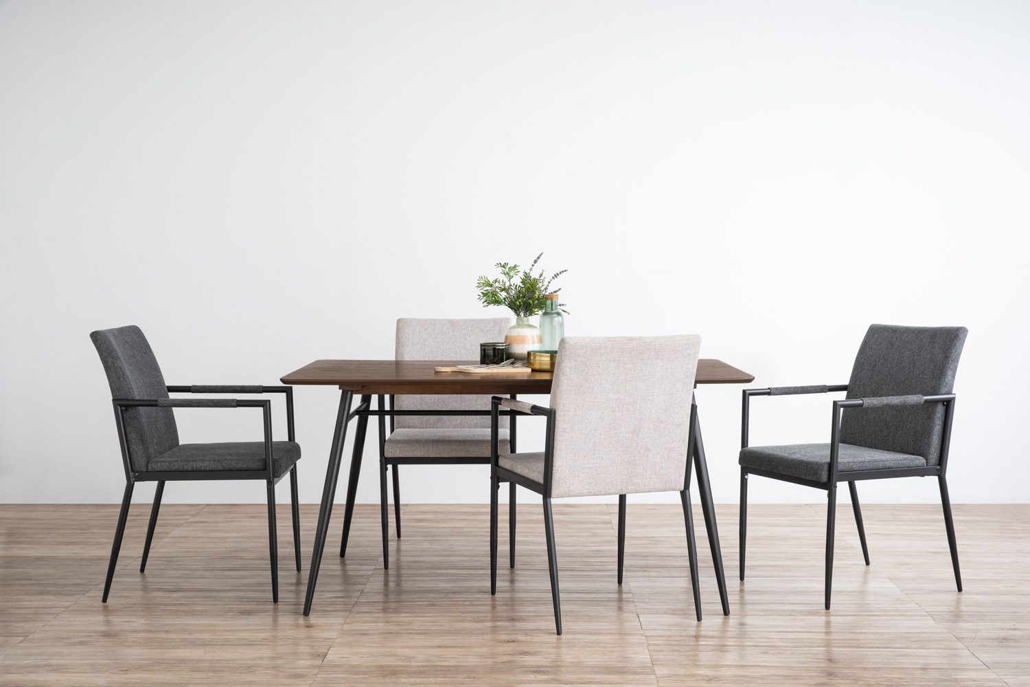 K14093_2 1+4 Archie Dining Table With Ferma Dining Chair - Anthracite